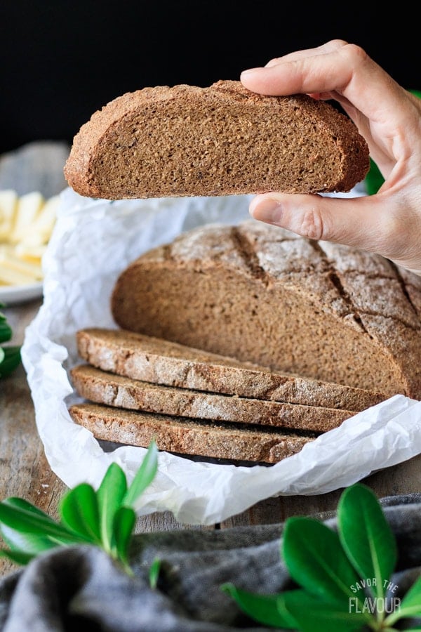 overnight-pumpernickel-bread-savor-the-flavour