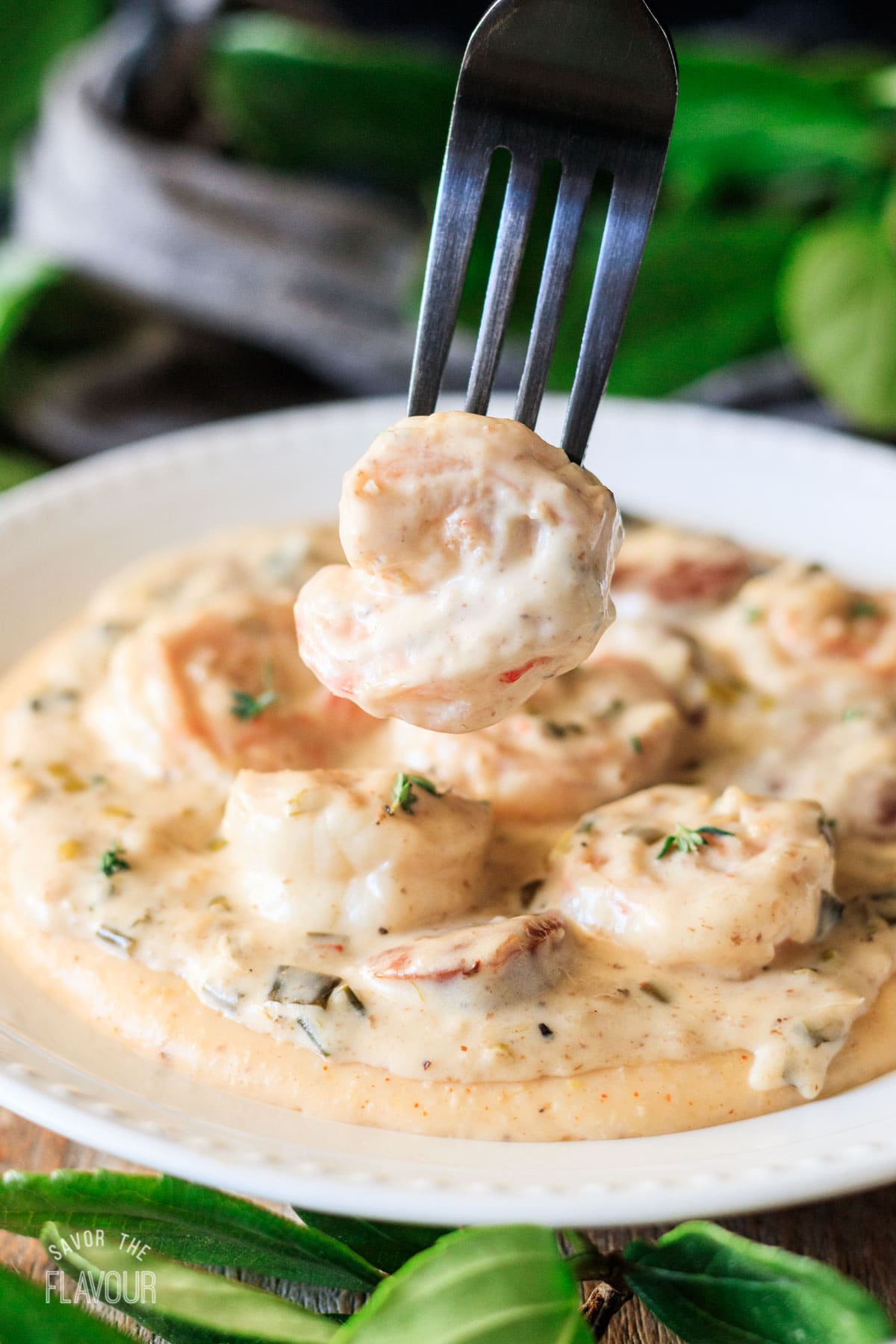 https://savortheflavour.com/wp-content/uploads/2022/02/Shrimp-and-Grits.jpg