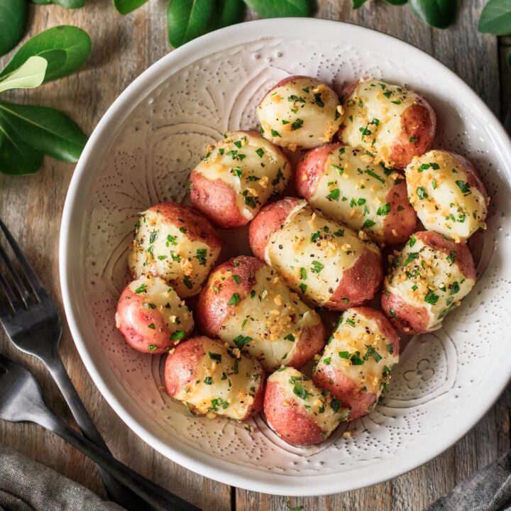 Buttery Garlic Parsley Potatoes Savor the Flavour