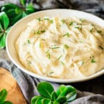 bowl of mashed potatoes